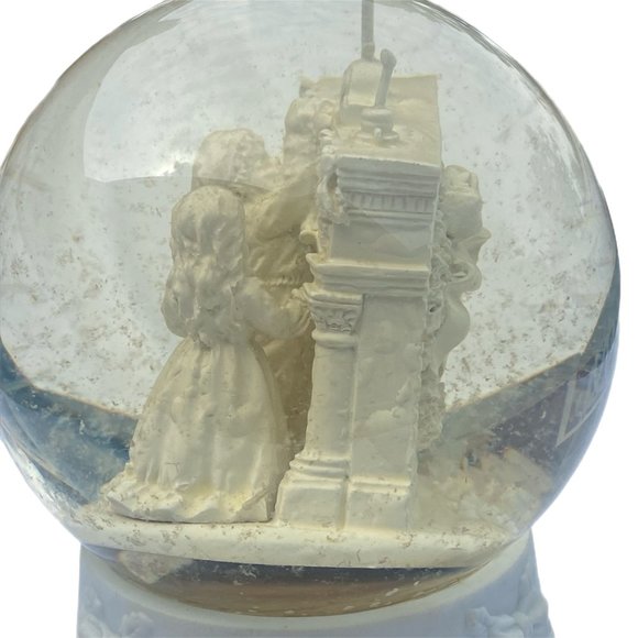 Snow Globe Dept. 56 Music Christmas Themed "Deck the Halls" Vintage - Picture 8 of 12